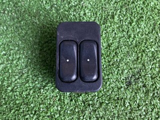 кнопка стеклоподъемника передней левой, ориг. номер 90561088, Opel Astra G 1998-2009