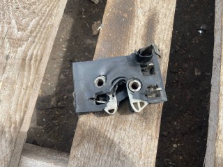 замок двери задней правой, ориг. номер 893839016A, Audi 80 B3 1986-1992