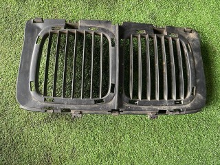 решетка капота, ориг. номер 51131973825, BMW 5 E34 1981-1988