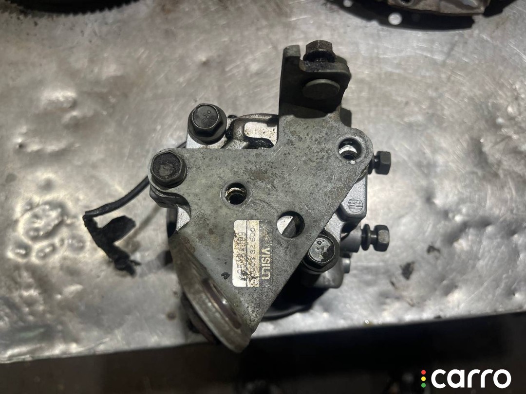 Насос гидроусилителя руля Mazda Xedos 6 1992-2000, левый руль, C00332600, фото 3