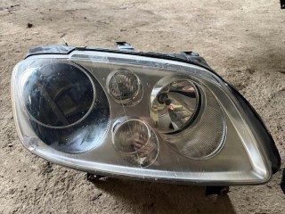 Фара правая Volkswagen Touran 2003-2006
