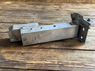 усилитель переднего бампера BMW 7 F01/F02 2008-2012, 7186513