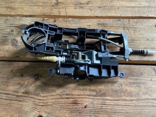 скелет ручки двери задней правой BMW 7 F01/F02 2008-2012