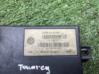 усилитель антенны в заднем стекле, ориг. номер 7L6035507, Volkswagen Touareg 1 поколение 2002-2007