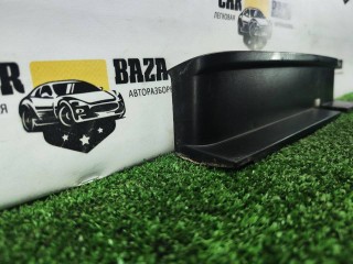 ус под фонарь левый, ориг. номер 2K0945095M, Volkswagen Caddy 3 поколение 2004-2010
