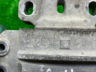 подушка крепления двигателя, ориг. номер 1K0199555, Volkswagen Caddy 3 поколение 2004-2010