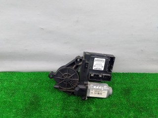 моторчик стеклоподъемника передний левый, ориг. номер 1T0959702B, Volkswagen Caddy 3 поколение 2004-2010