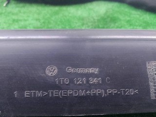 решетка радиатора, ориг. номер 1O121341C, Volkswagen Caddy 3 поколение 2004-2010