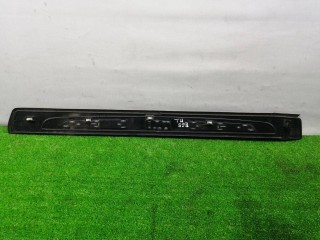 накладка внутренняя на порог передняя левая, ориг. номер 8223551, 7051871, BMW 7 E65/E66 2001-2005