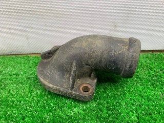 фланец (тройник) системы охлаждения, ориг. номер 055121121F, Volkswagen Passat B3 1988-1997