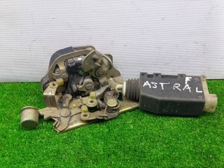 замок двери задней левой, ориг. номер 90451299, Opel Astra F [рестайлинг] 1994-2002