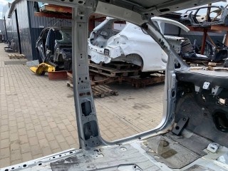 стойка кузова центральная левая, Mazda MPV 2 поколение 1999-2003