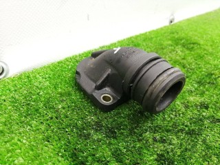 фланец (тройник) системы охлаждения, ориг. номер 037121121A, Volkswagen Passat B4 1993-1997