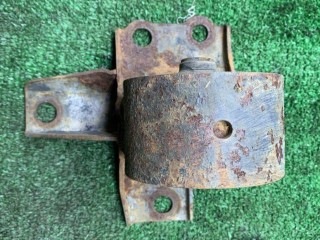 подушка крепления КПП, Mitsubishi Galant 7 поколение 1992-1997