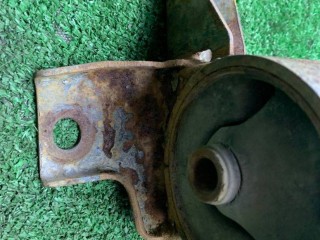 подушка крепления КПП, Mitsubishi Galant 7 поколение 1992-1997