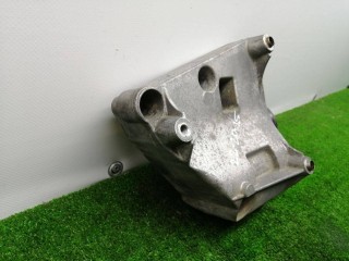 кронштейн компрессора кондиционера, ориг. номер 64557512556, BMW 5 E60/E61 2002-2007