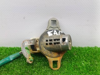 личинка замка крышки багажника, Mazda MPV 2 поколение 1999-2003