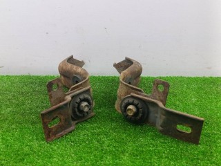 кронштейн (крепление) радиатора, Mazda MPV 2 поколение 1999-2003