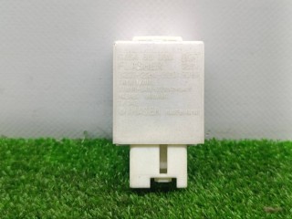 реле поворотов, ориг. номер GJ6A66830, Mazda MPV 2 поколение 1999-2003