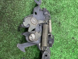 замок капота, Nissan Almera N15 [рестайлинг] 1998-2000