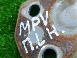 петля двери передней левой, Mazda MPV 2 поколение 1999-2003