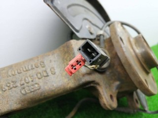 кулак правый, ориг. номер 8D0407258AC, Audi A4 B5 1994-1999