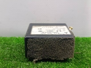 блок управления центральным замком, ориг. номер G8D327AB, Mazda MPV 2 поколение 1999-2003