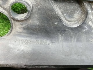 накладка замка капота, ориг. номер 71123SEA00, Honda Accord 7 поколение 2002-2006
