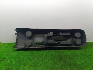 рамка обрамление кулисы, ориг. номер LD5864421, Mazda MPV 2 поколение 1999-2003