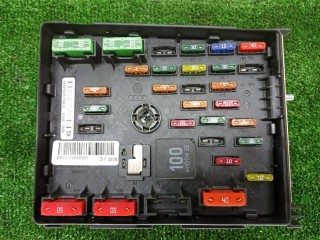 блок предохранителей, ориг. номер 3C0937125A, Volkswagen Passat CC