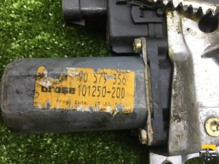 стеклоподъемник электрический передний правый, ориг. номер 90579356, Opel Zafira