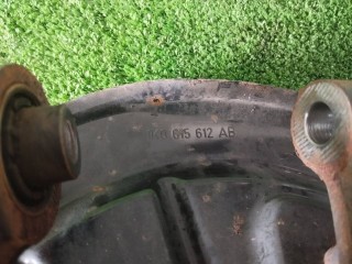цапфа задняя, ориг. номер 1K0615612AB, Volkswagen Bora