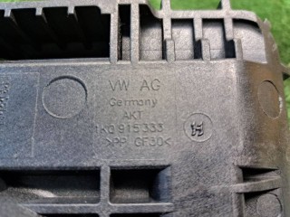 крепление аккумулятора, ориг. номер 1K0915325B, Volkswagen Tiguan
