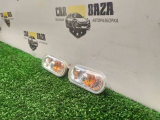 повторитель поворота на крыле левый, ориг. номер 2K0949117A, Volkswagen Caddy 3 поколение 2004-2010