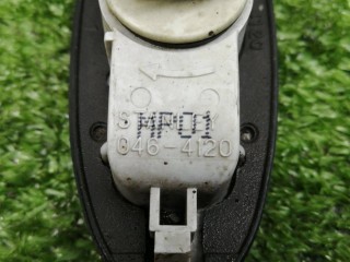 повторитель поворота на крыле правый, ориг. номер 0464120, Mazda Premacy 1 поколение 1999-2001
