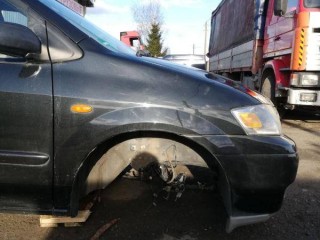 повторитель поворота на крыле правый, Mazda MPV 2 поколение 1999-2003