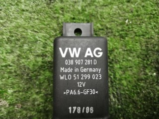 реле накала свечей, ориг. номер 038907281D, Volkswagen Caddy 3 поколение 2004-2010