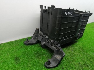 полка аккумулятора, ориг. номер 1K0915333B, 1K0915336, 1K0915335B, Volkswagen Caddy 3 поколение 2004-2010