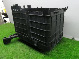 полка аккумулятора, ориг. номер 1K0915333B, 1K0915336, 1K0915335B, Volkswagen Caddy 3 поколение 2004-2010