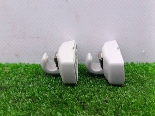 крепление (крючок) солнцезащитного козырька, ориг. номер 3B0857561B, Volkswagen Touran 1 поколение 2003-2006
