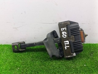 ограничитель открывания двери передней, BMW 5 E60/E61 2002-2007