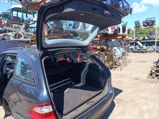 водосток крышки багажника левый, ориг. номер A2116930333, Mercedes-Benz E W211 2002-2006