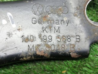 кронштейн (крепление), ориг. номер 1J0199588B, Volkswagen Golf 3 поколение 1991-2000