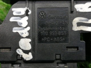 кнопка стеклоподъемника двери передней правой, ориг. номер 1T0959851, Volkswagen Caddy 3 поколение 2004-2010