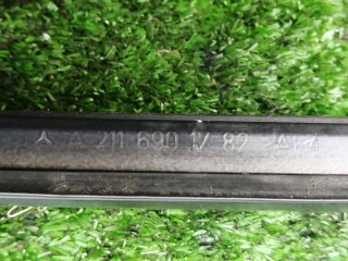 молдинг лобового стекла, ориг. номер A2116901782, Mercedes-Benz E W211 2002-2006