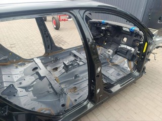 стойка кузова центральная правая, Volvo V50 1 поколение 2003-2007