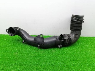 патрубок чистого воздуха (к турбине) Volkswagen Sharan 1 поколение 1995-2000, 7M0129656F