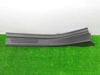 накладка внутренняя на порог задняя правая, ориг. номер 8641787RH, Volvo V50 1 поколение 2003-2007