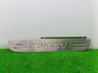 накладка внутренняя на порог задняя правая, ориг. номер 9644563880, Peugeot 407 1 поколение 2004-2008