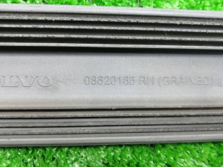накладка двери передней правой, ориг. номер 08620165, Volvo V50 1 поколение 2003-2007